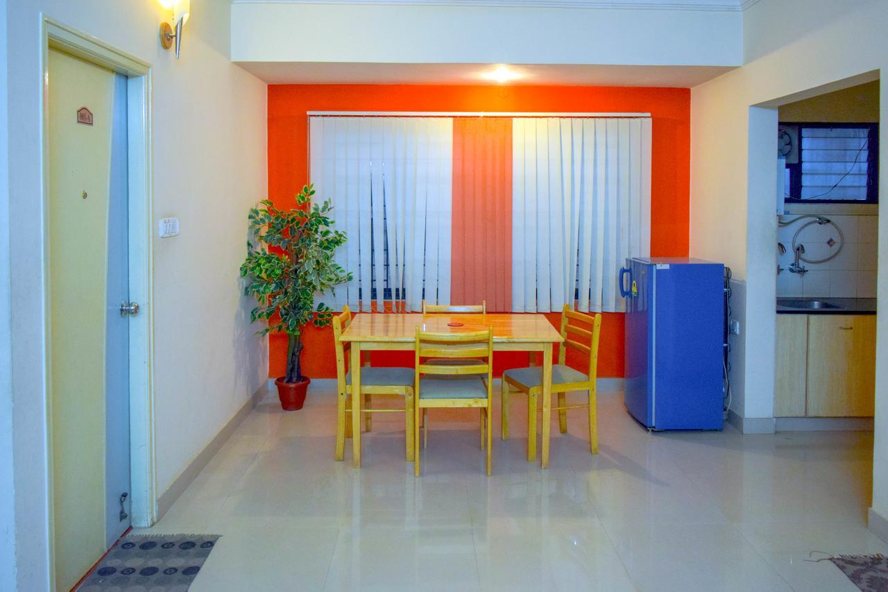 Oyo 5934 Lokaz Hotel Бангалор Екстериор снимка